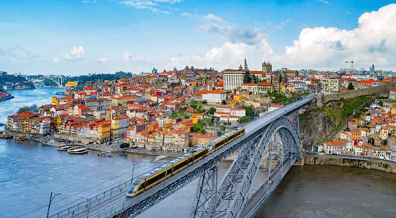 Aile Yaşantısı İçin AB Şehirleri Arasından Porto Birinci Seçildi.