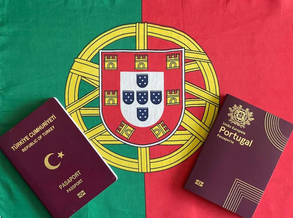 Portekiz Pasaportu ve Bayrağı